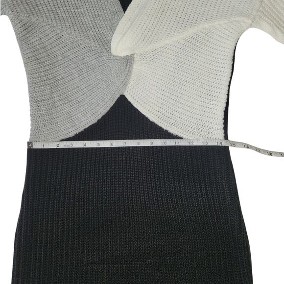 Chic & Modern Color Block Knitted Mini Dress | White, Black & Gray 3-Tone | M - Picture 6 of 12